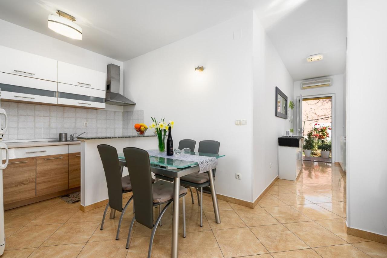 Bozica House With Apartments Murine Экстерьер фото