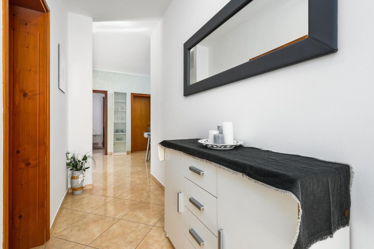 Bozica House With Apartments Murine Экстерьер фото
