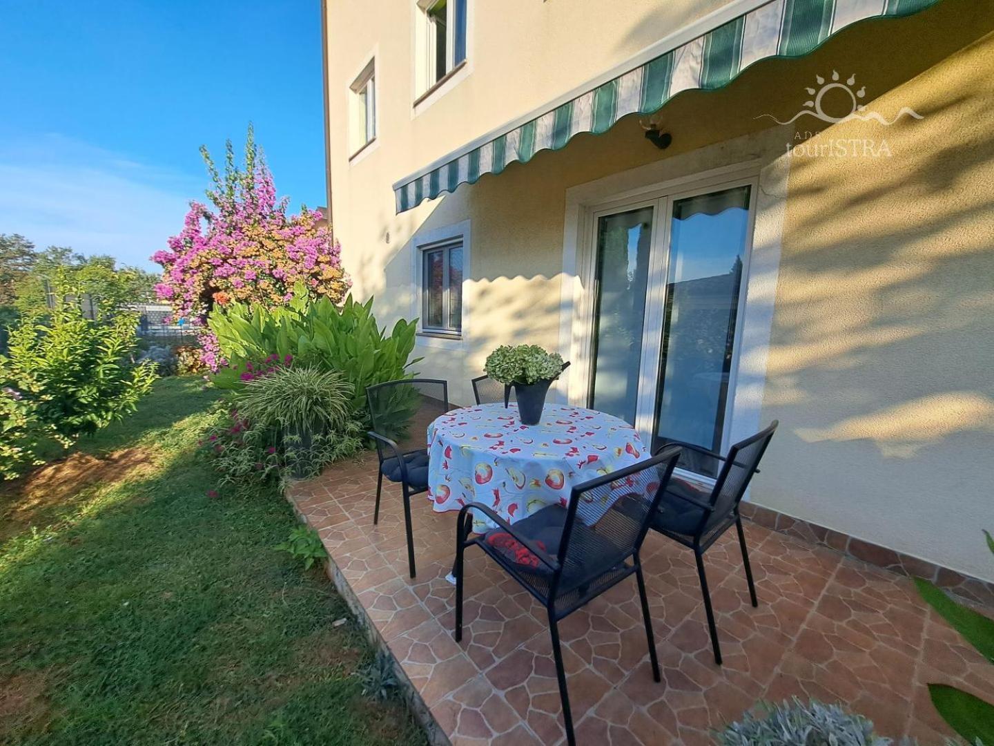 Bozica House With Apartments Murine Экстерьер фото